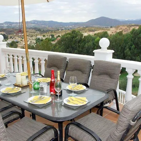 Villa Sleeps 15 With Pool And Air Con